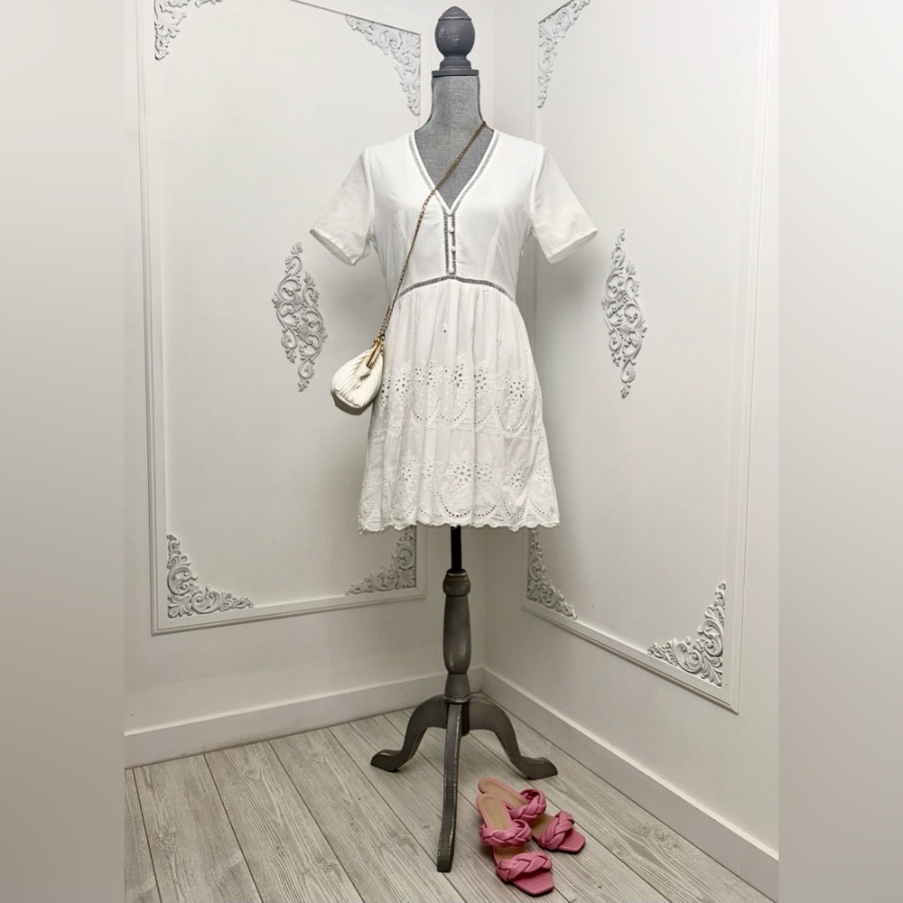 White Cotton Short Sleeve Dress with Eyelet Detailing